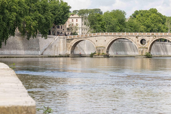 Tevere ancora alto: prudenza e rispetto dei divieti