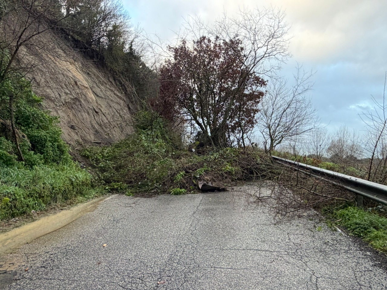 Viabilità, la strada provinciale Anguillara–Settevene Palo I chiusa per frane