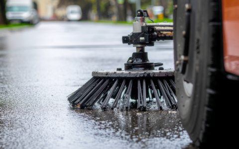 Intervento straordinario di pulizia e verde nel centro storico
