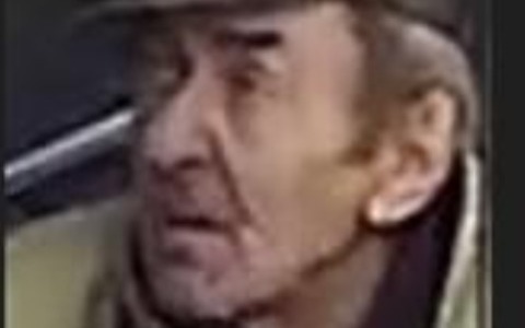 Uomo carbonizzato, diffuse le immagini per risalire all’identità