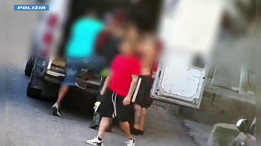 Smontavano le moto rubate al Corviale, quattro misure cautelari