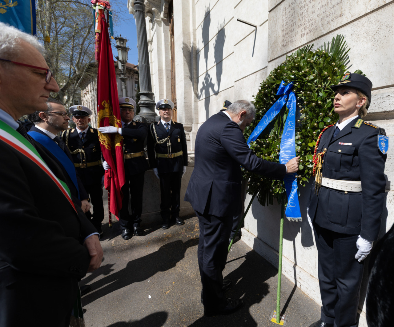 Fosse Ardeatine, Rocca: “Dignità umana inviolabile, la democrazia si nutre di testimonianza”. LE FOTO
