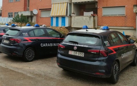 Duplice arresto per spaccio di droga nel quartiere Europa