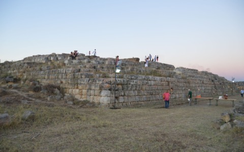 All’alba il sole incontra il tempio: due giorni di studi e visite al santuario etrusco