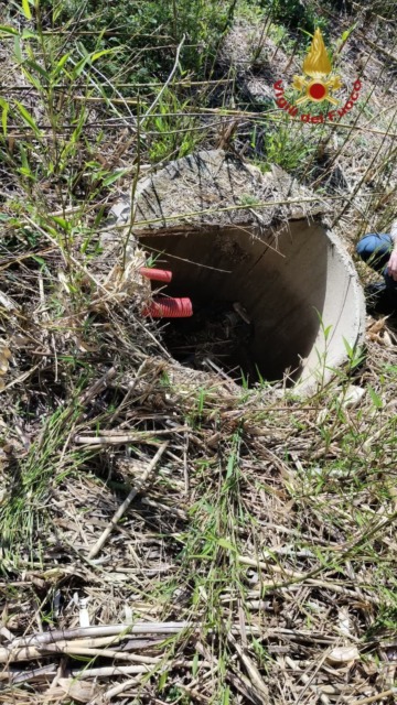 Donna cade in un pozzo al parco della Pace, ferita e trasportata in ospedale
