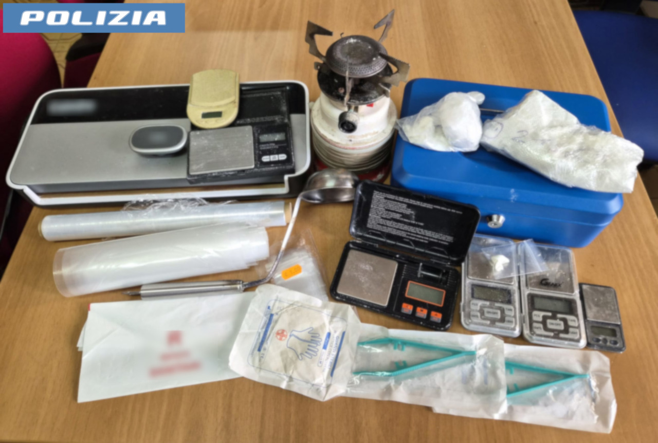 Spaccio tra centro e periferia, 10 pusher fermati dalla polizia nelle ultime ore