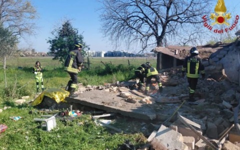 Anarchici morti, indagini sulla rete attraverso profili social e siti web