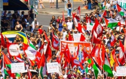 Sabato il corteo contro la guerra, gli organizzatori: “Bloccheremo tutto”