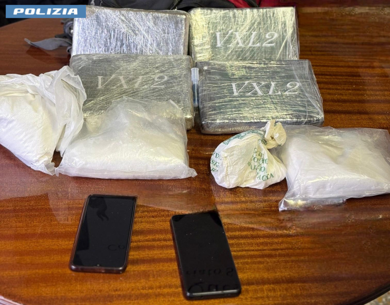 Scoperto il “nido” della droga al Quadraro, sequestrati 7 kg di cocaina