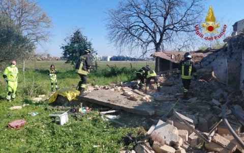 Esplode l’ordigno che stavano preparando, morti due anarchici