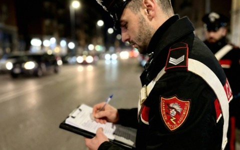 Rione Monti, rissa in strada.  33 enne fuori controllo