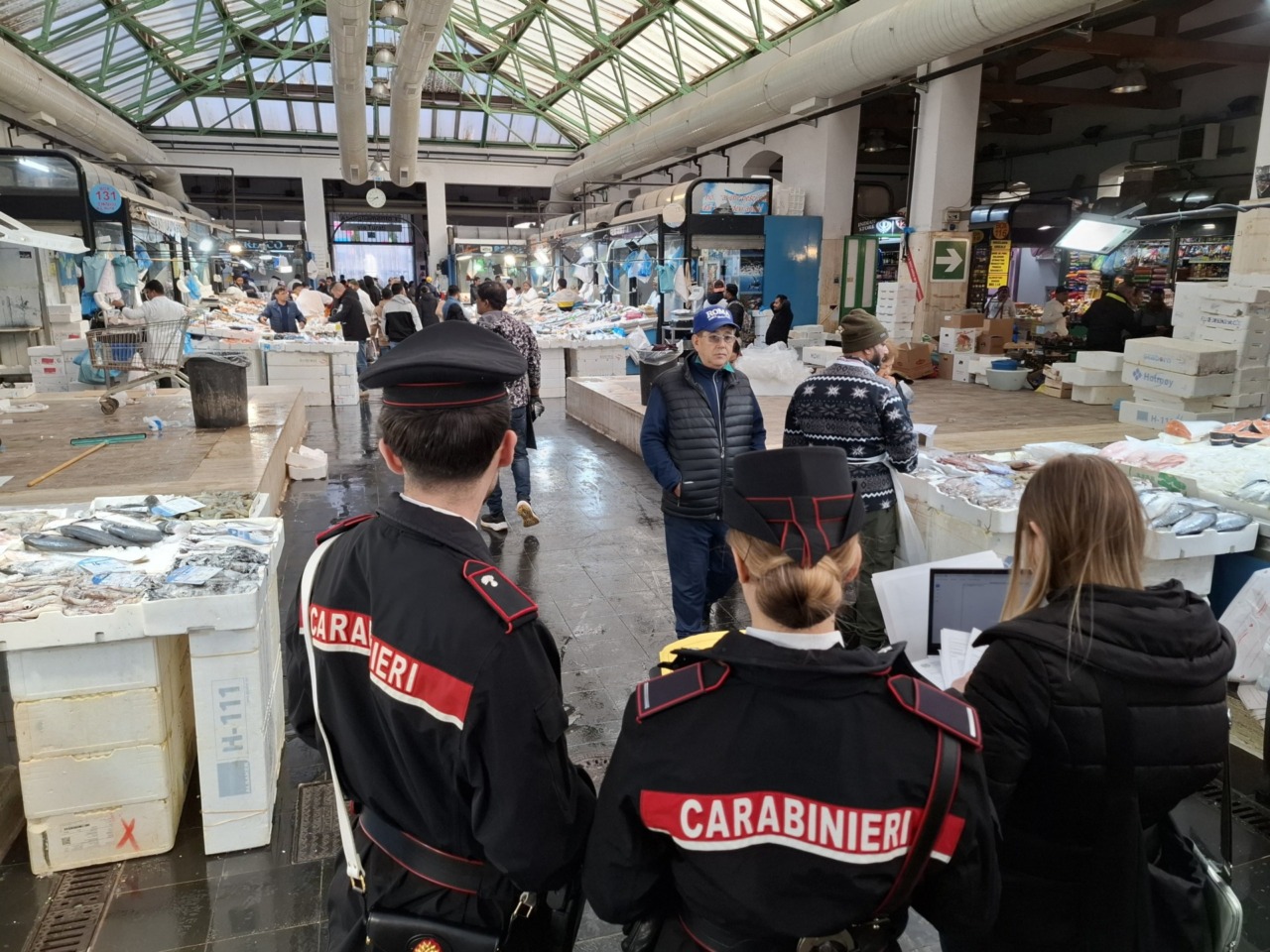 Controlli al mercato Esquilino, irregolare più del 90% delle attività