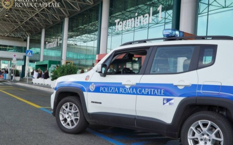 Controlli della Polizia Locale all’Aeroporto, conducente NCC sorpreso mentre fa uso di cocaina