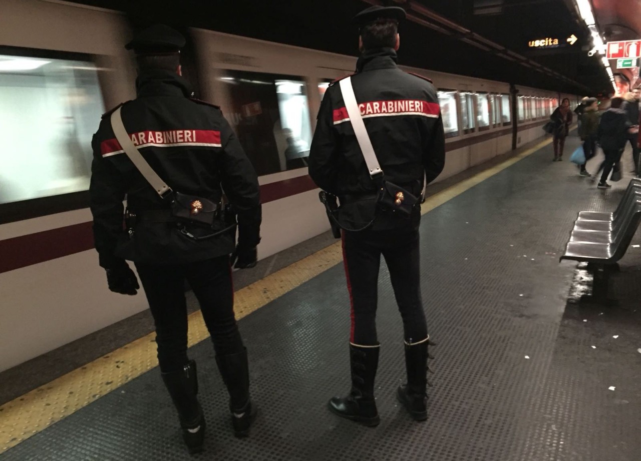 Molestie ripetute a un ragazzino di 16 anni sulla metro, arrestato