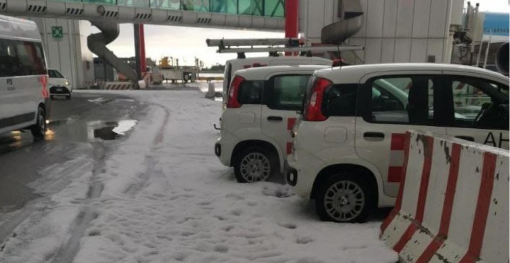 Bomba d’acqua, allagati i terminal dell’areoporto