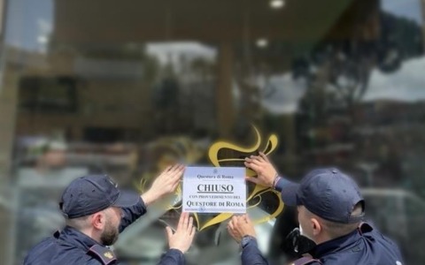 Malamovida fuori controllo: chiusi due locali