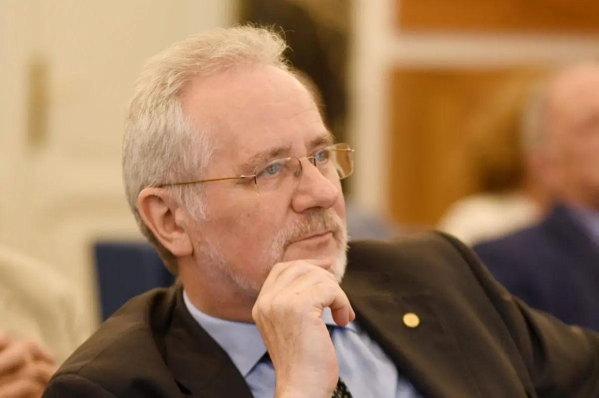 Lazio, al via i buoni servizio 2026: fino a 700 euro al mese per l’assistenza alla non autosufficienza