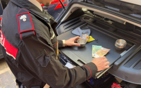 Scacco al “gioco delle tre campanelle”, 8 denunciati dai Carabinieri