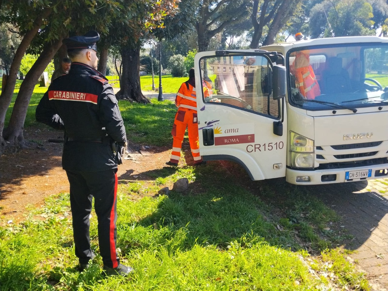 Colle Oppio e Celio, rioni passati al setaccio contro delinquenza e degrado