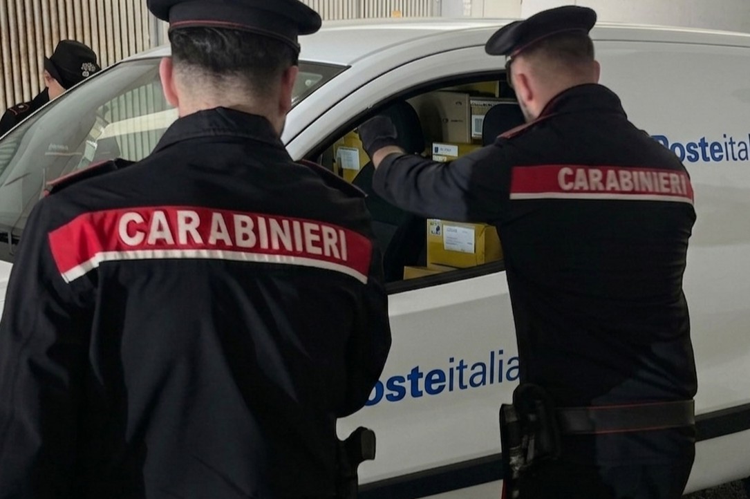 Furto lampo di un furgone delle poste all’Eur, intercettato e bloccato dai carabinieri