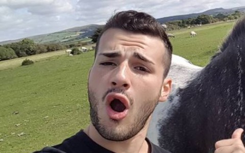 Scontro tra auto e moto. Morto un giovane di 26 anni, Jonathan Faraoni