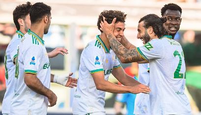 La Roma vince a Bologna 2-0 e resta in corsa per la Champions