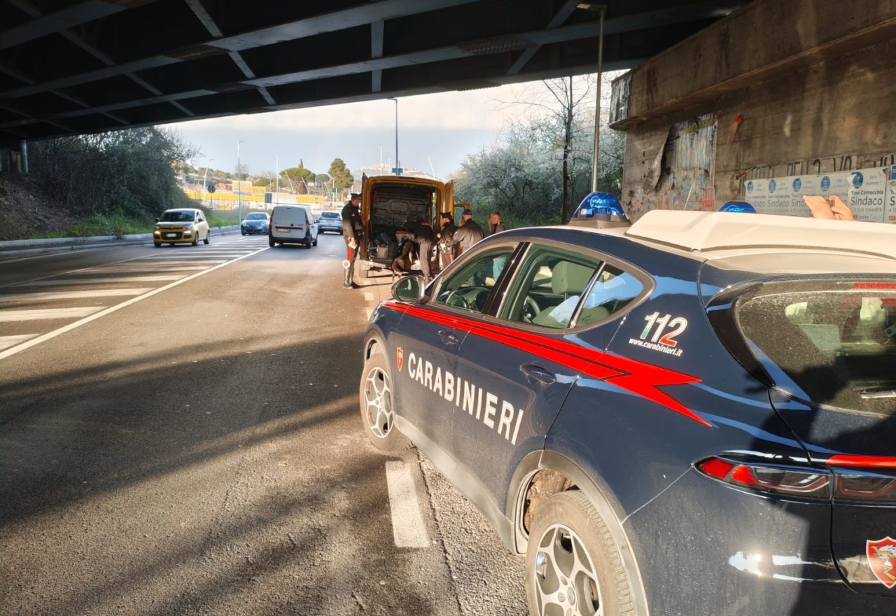 Controlli dei carabinieri, arrestati due uomini e una donna