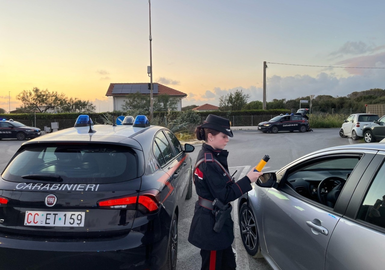 Pasqua e Pasquetta sicure sul litorale romano, controlli dei carabinieri a Ostia e Fregene
