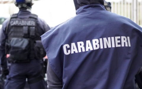 Estorsione con il metodo del “cavallo di ritorno”, due arresti