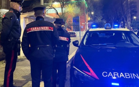 Rissa in strada al Nomentano per apprezzamenti offensivi, sei denunciati