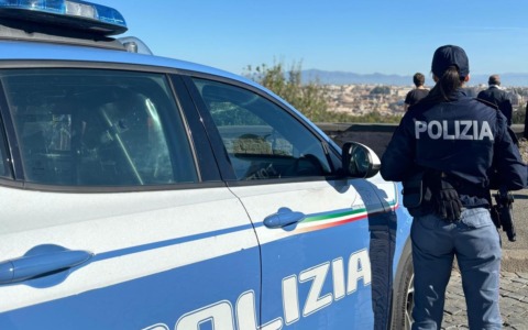 Rinchiuso nella sua baracca, due arresti per sequestro di persona