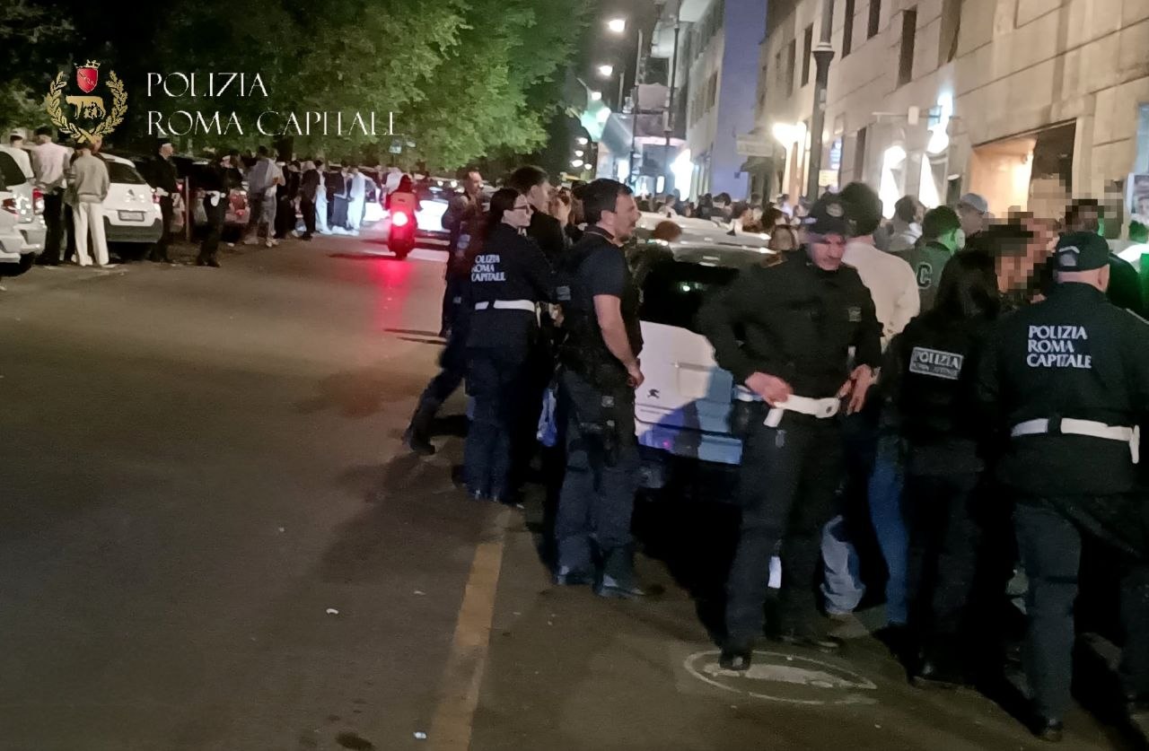 Abusivismo commerciale e malamovida, sanzioni per 30 mila euro in centro