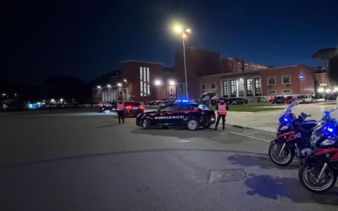 Spaccio di droga e borseggi, tre arresti e due denunce