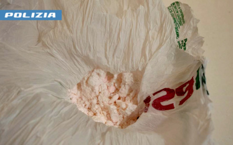 Sequestrata “cocaina rosa” nascosta in un furgone, due arresti