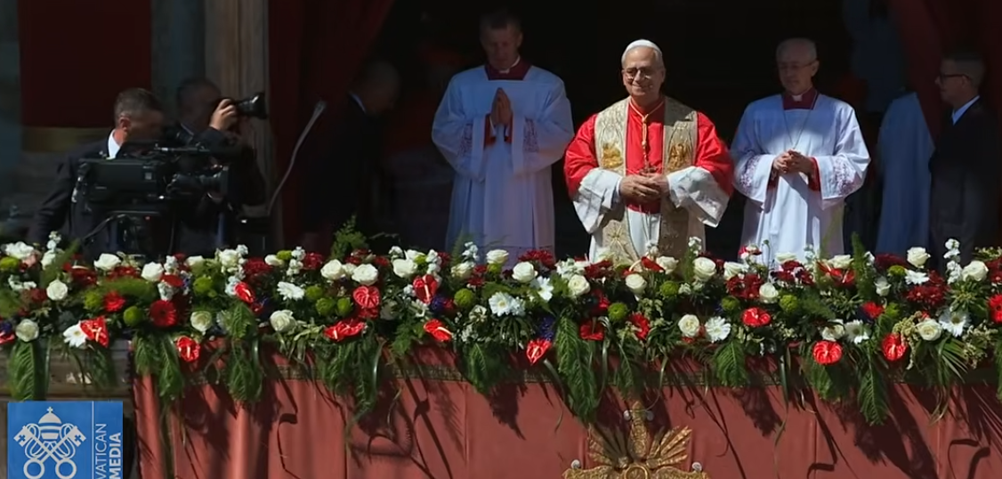 Pasqua, l’appello di Papa Leone: “Chi ha in mano armi le deponga”