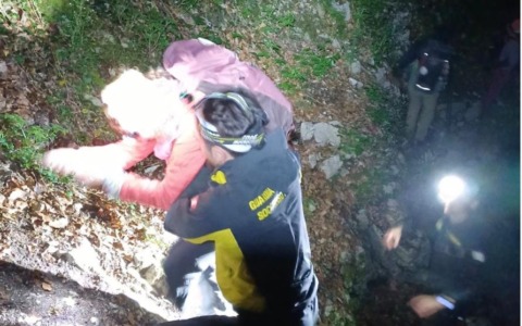Disperse in montagna, ritrovate in buone condizioni quattro ragazze