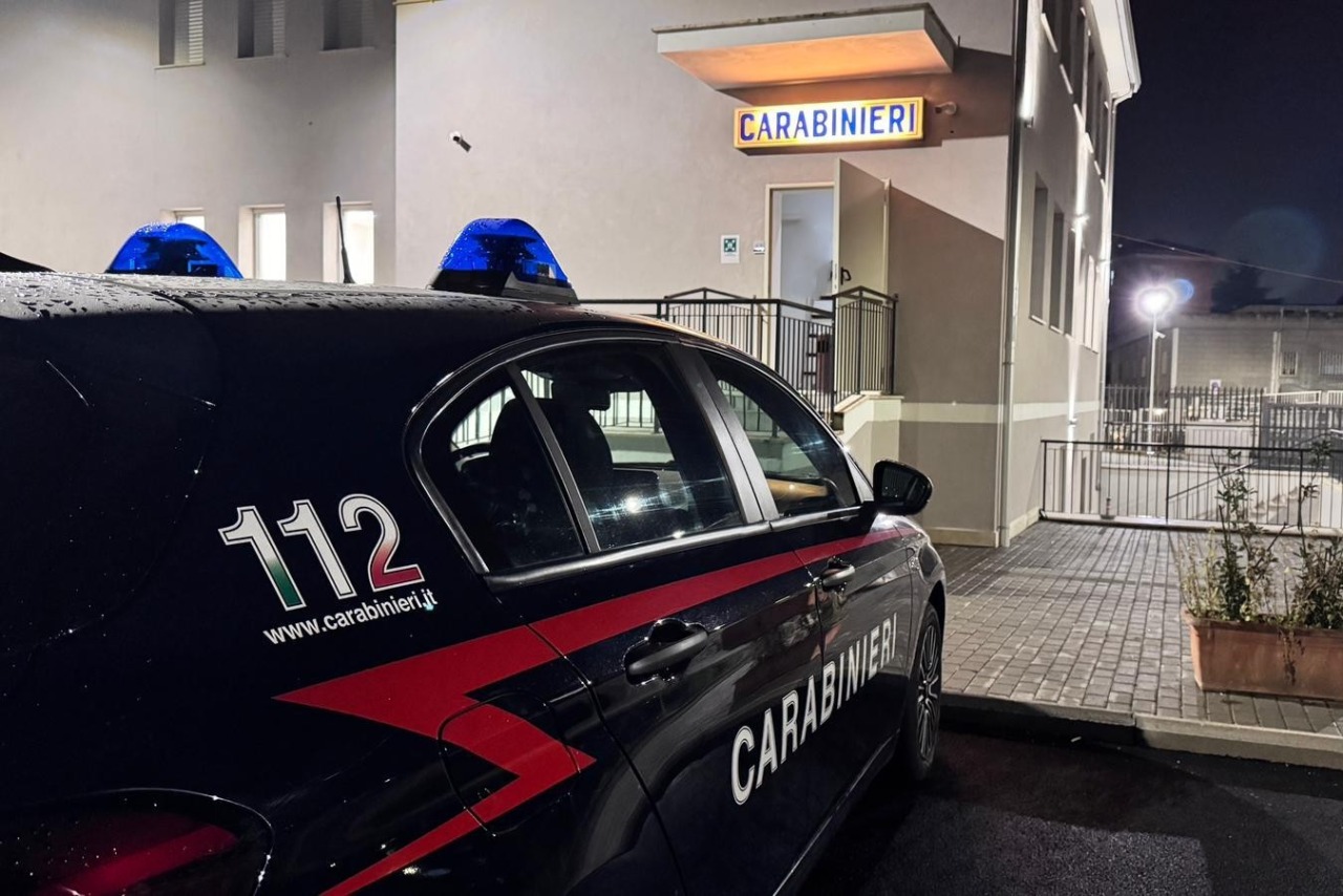 Tenta di raggiungere la moglie in struttura protetta, arrestato 36enne