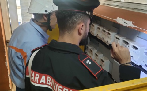 Maxi furto di energia elettrica: arrestato 49enne, danno da 155mila euro