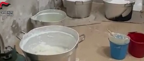 Scoperta raffineria di cocaina in Calabria, quattro arresti