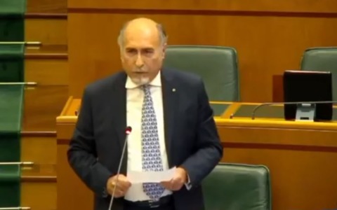 Il rientro di Enrico Tiero in Regione: “Sono innocente…” e poi “Io ero frato’, sono frato’ e saro’ sempre frato'”. VIDEO