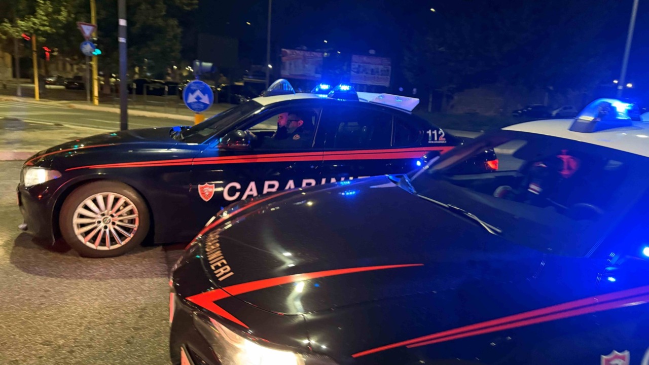 Inseguimento notturno sulla Colombo, arrestato 47enne con kit da ladro d’auto