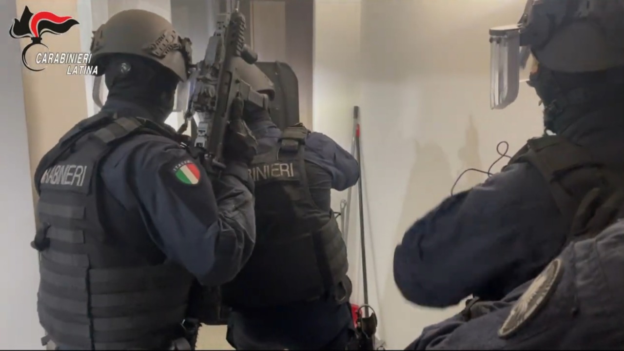 Droga dal Belgio al litorale romano, 19 arresti dei Carabinieri. I NOMI / VIDEO / INTERVISTE
