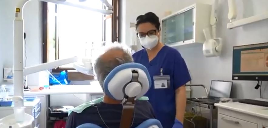 “Un dentista senza prenotazione”, il nuovo servizio dell’Ospedale Israelitico. L’INTERVISTA