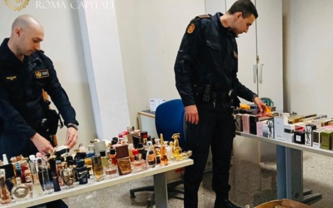 Abusivismo e malamovida: maxi sequestro di merce contraffatta a Porta Portese e controlli notturni in tutta la città