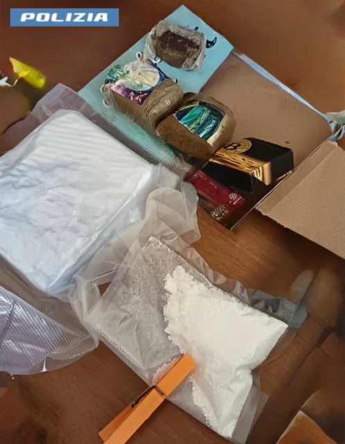 Scoperto “covo dello spaccio” in un appartamento, arrestato un 32enne