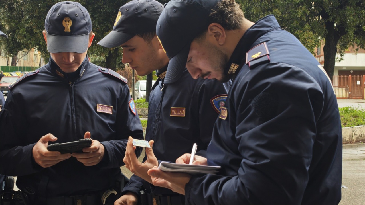 Furti e rapine in città, la polizia arresta 11 persone in flagranza di reato