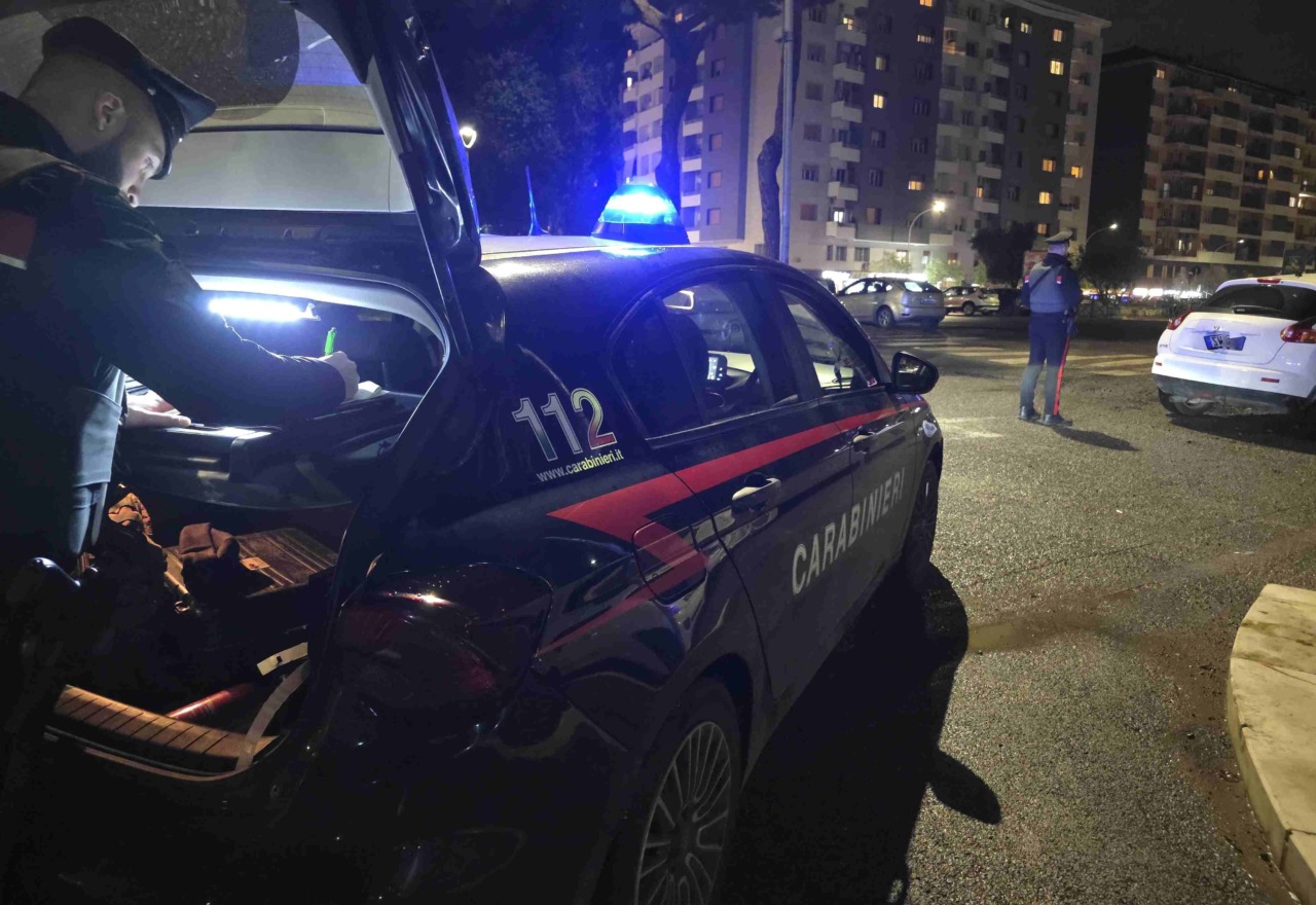 Tentano il colpo ai danni di una gioielleria, ladri in fuga