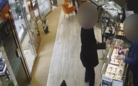 Rapine a gioiellerie e uffici postali, sette misure cautelari