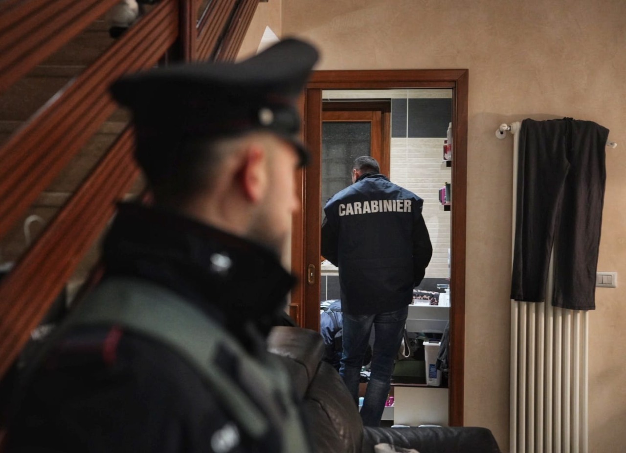 Droga, arrestata ex compagna del boss della Banda della Magliana: “Spacciava crack”