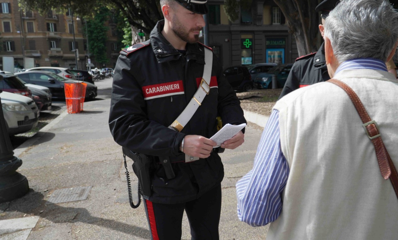 Oltre 100 truffe ad anziani in due anni, per mezzo milione di euro: dieci arresti